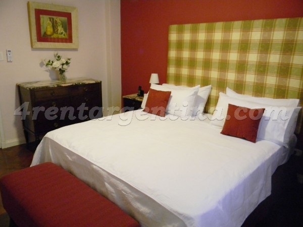 Moreno and Piedras V: Furnished apartment in Downtown
