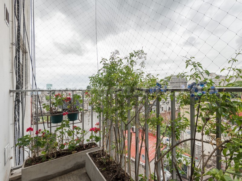 Azcuenaga and Vicente Lopez