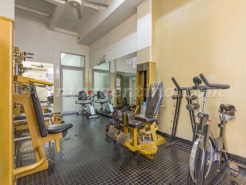 11 de Septiembre and Roosevelt