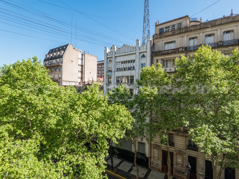 Avenida de Mayo y Santiago del Estero II
