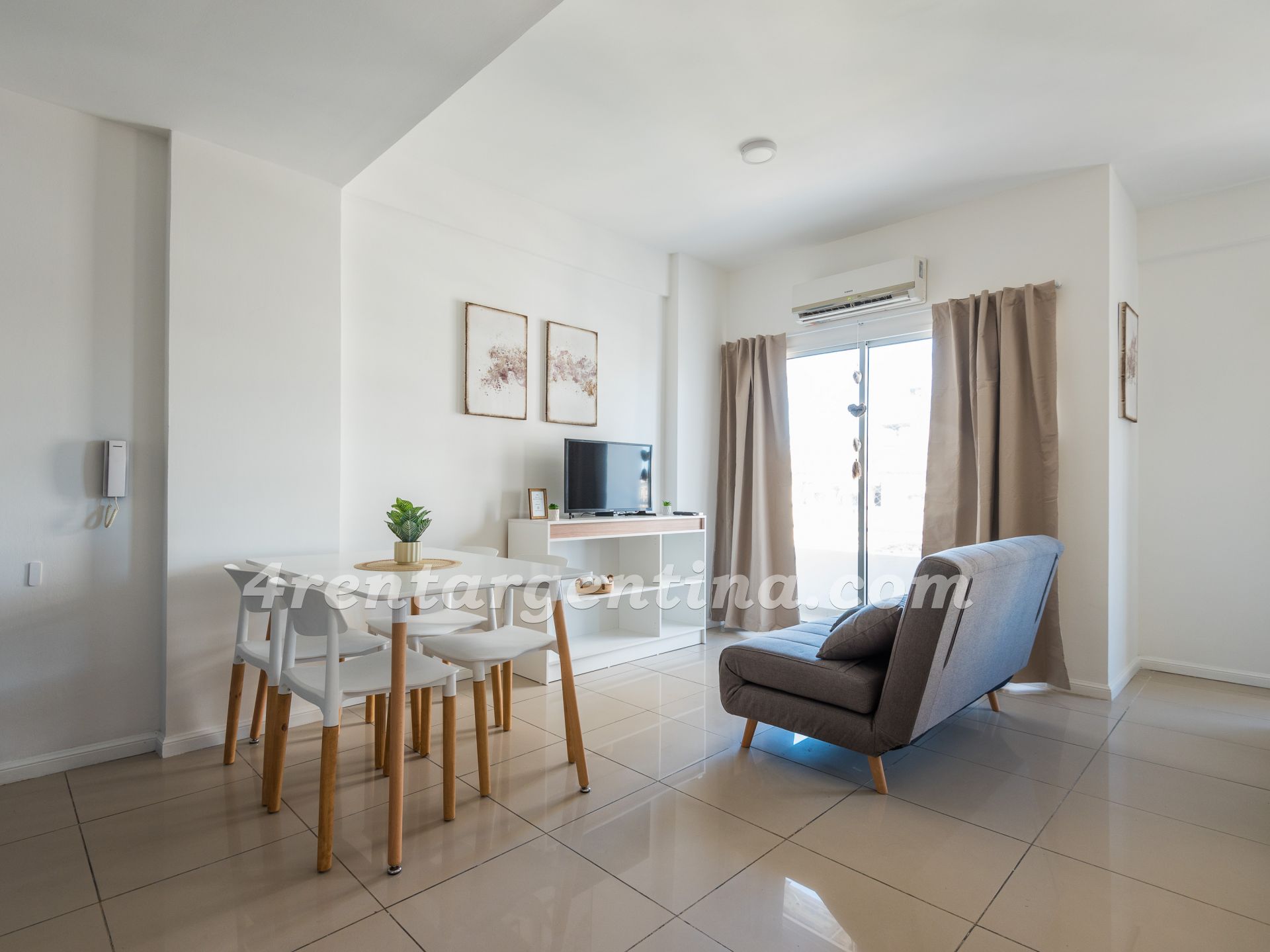 Entre Rios et Estados Unidos I