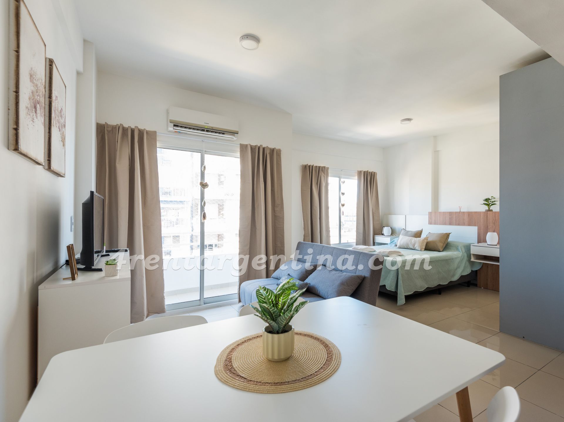 Entre Rios et Estados Unidos I