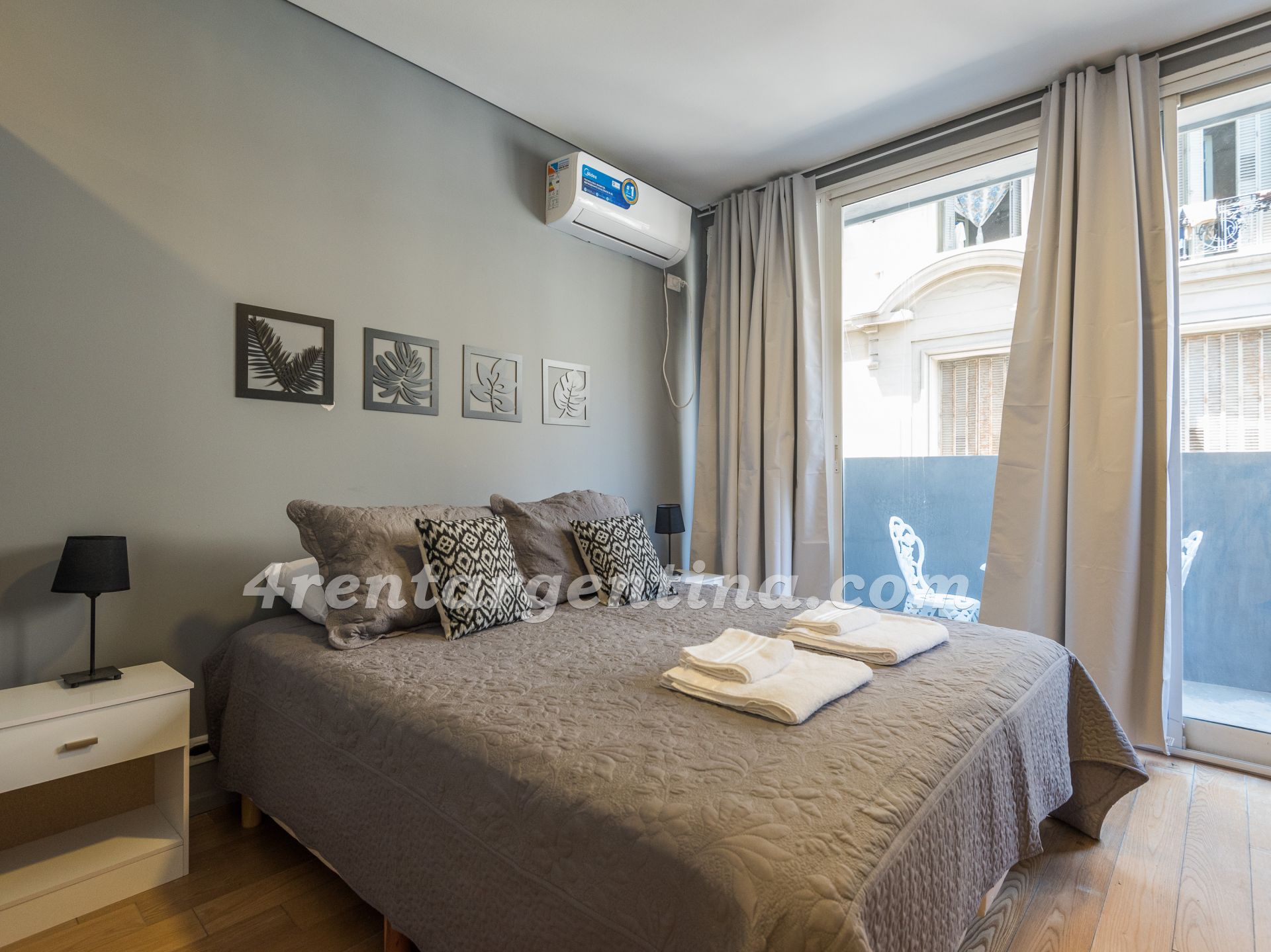 Rivadavia y Uruguay II