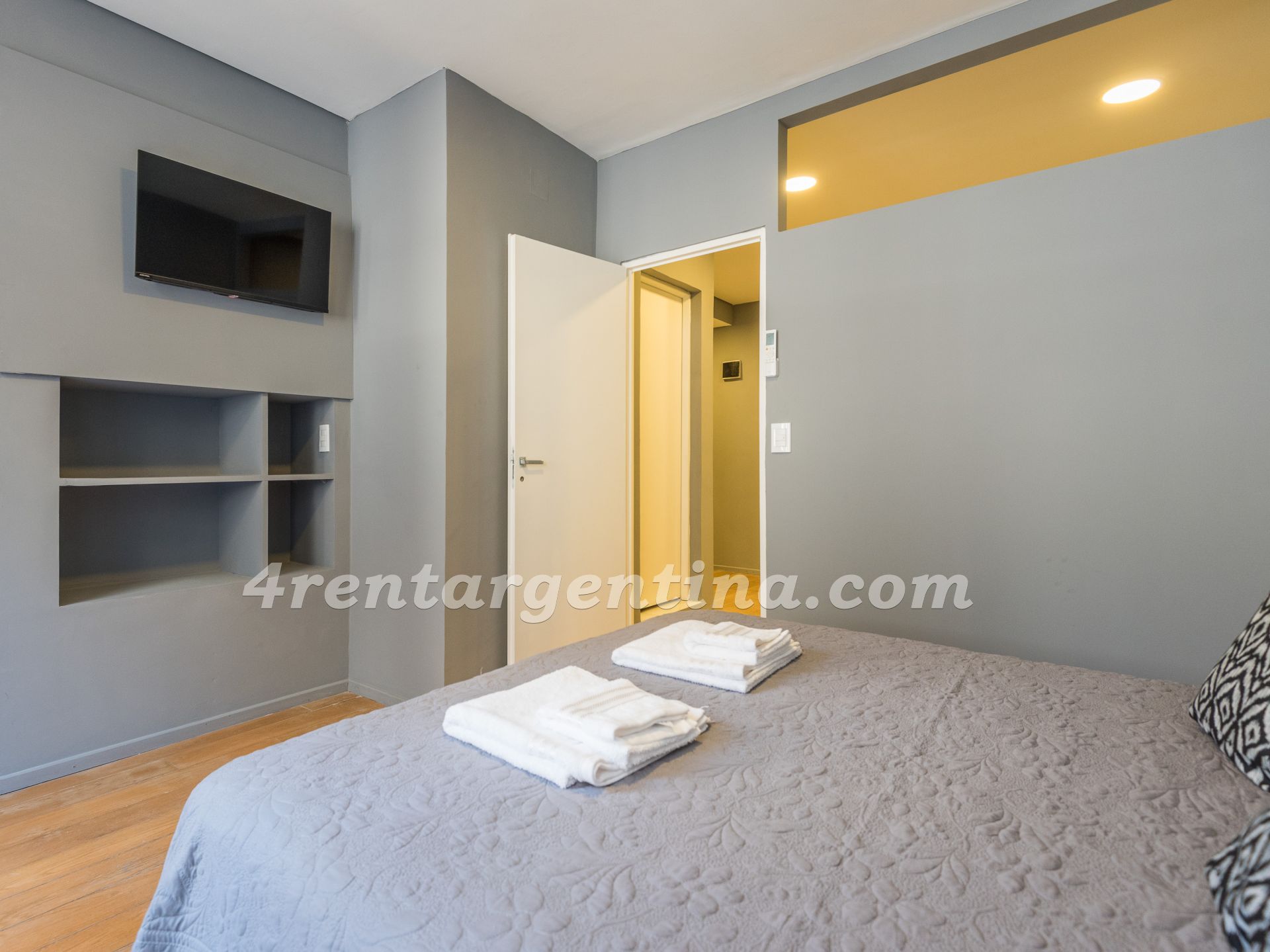 Rivadavia y Uruguay II