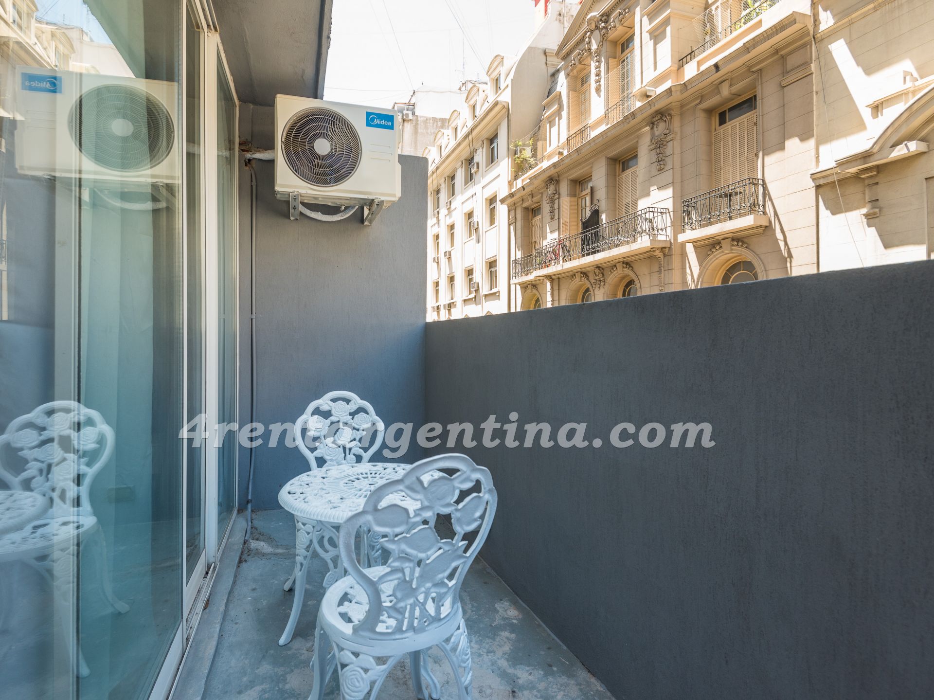 Rivadavia y Uruguay II