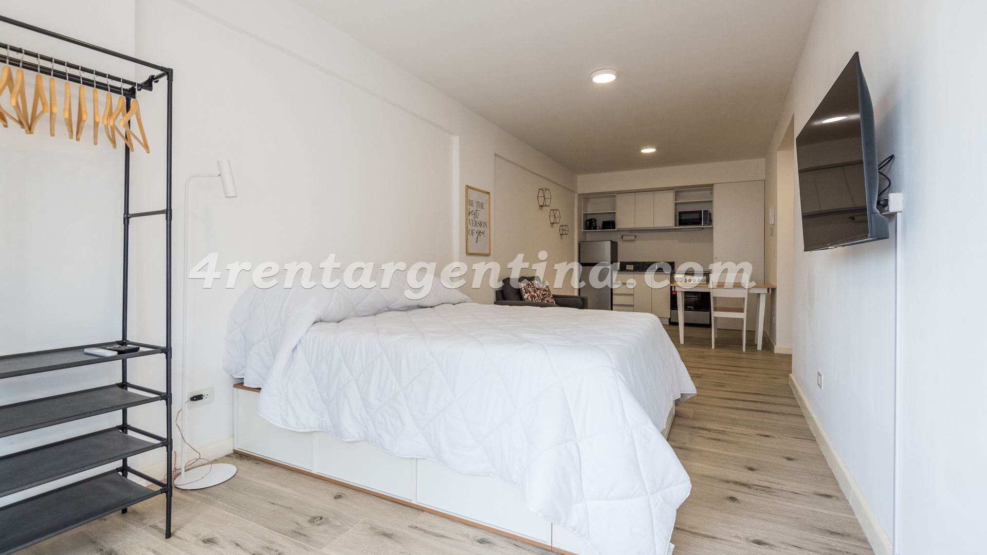 Saavedra e Av. Independencia