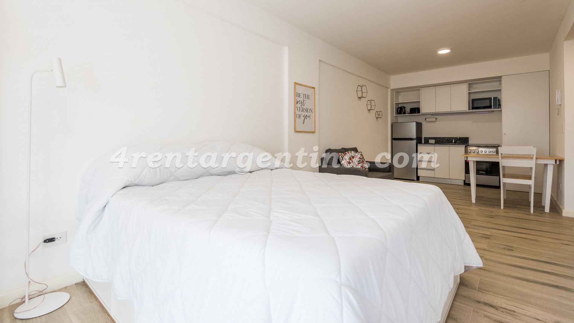 Saavedra e Av. Independencia