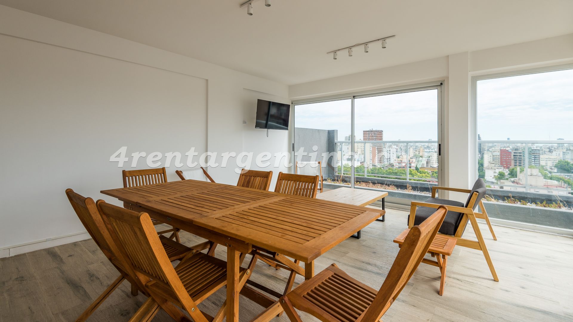 Saavedra e Av. Independencia