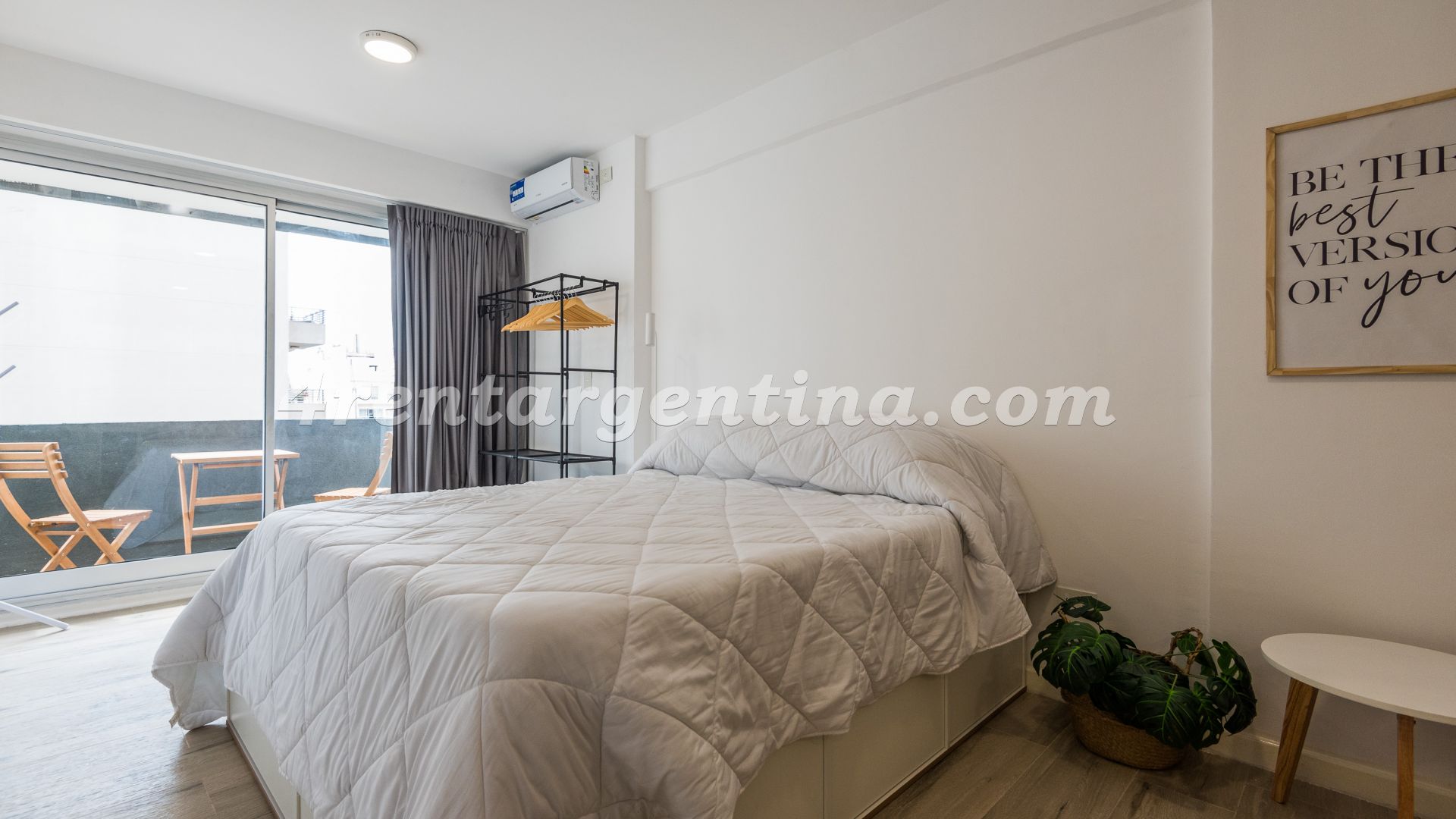 Saavedra e Av. Independencia