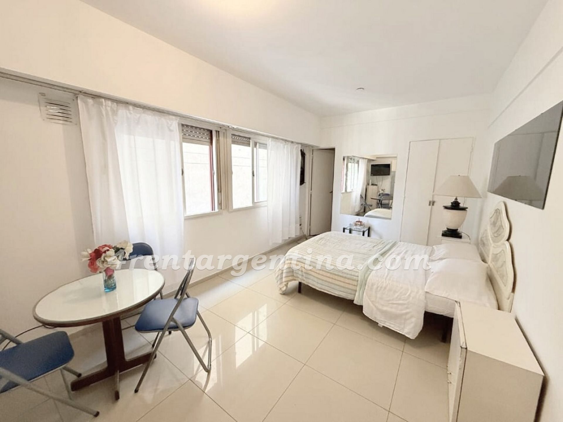 Azcuenaga and Guido XIII