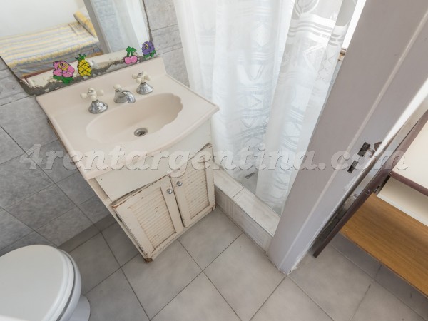 Apartment Gascon and Corrientes - 4rentargentina