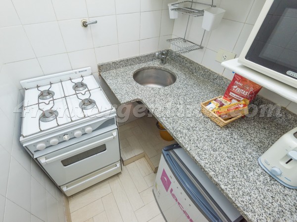 Apartamento Amoblado en Juncal y Uruguay, Recoleta