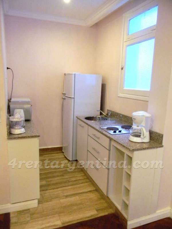 Moreno et Piedras V: Apartment for rent in Downtown