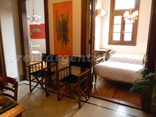 Salta and Independencia: Furnished apartment in Congreso