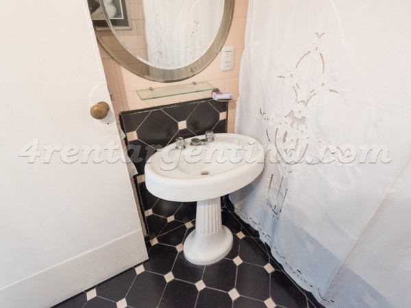 Apartamento San Juan e Paseo Colon - 4rentargentina