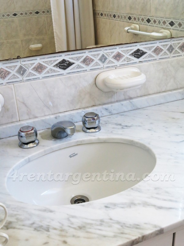 Apartment Arenales and Suipacha - 4rentargentina
