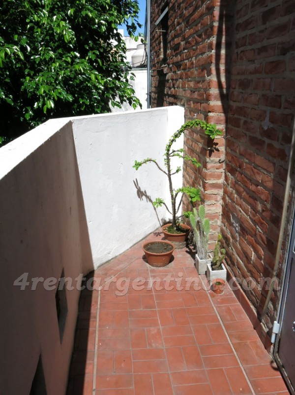 Bolivar and Estados Unidos: Furnished apartment in San Telmo