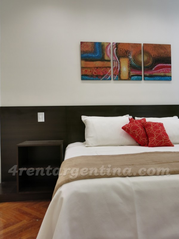 Tucuman and Pellegrini: Furnished apartment in Downtown