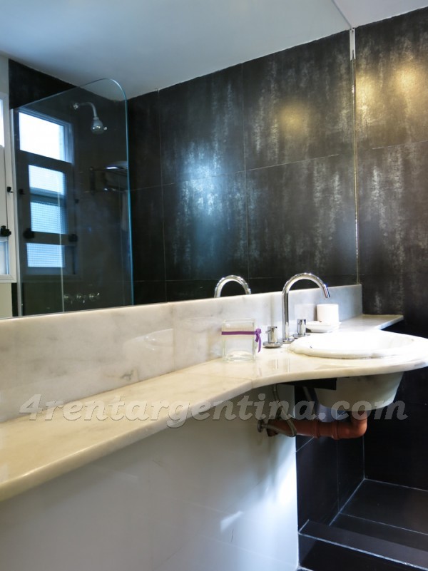 Moreno and Piedras XVIII, apartment fully equipped