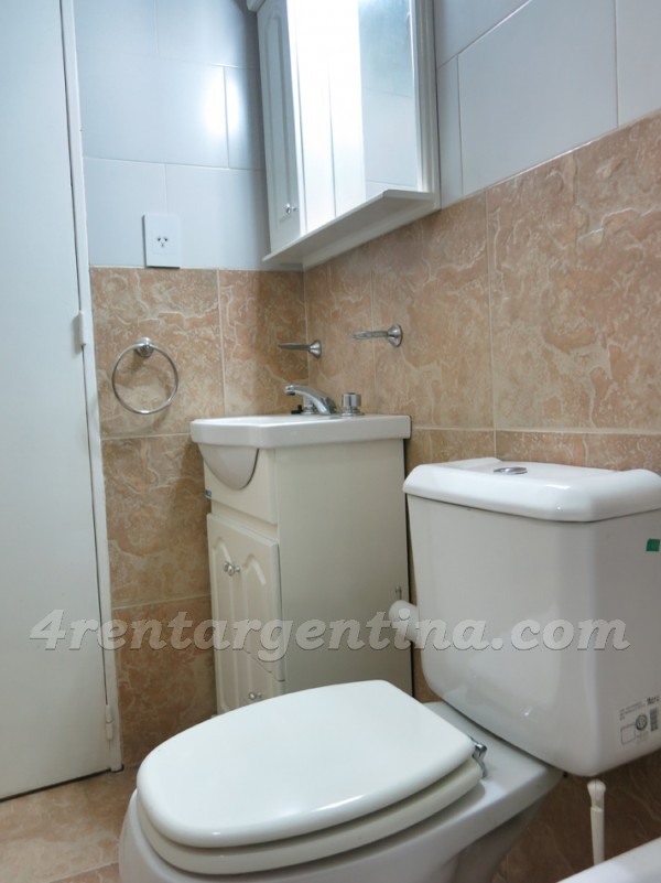 San Juan and Tacuari I: Furnished apartment in San Telmo