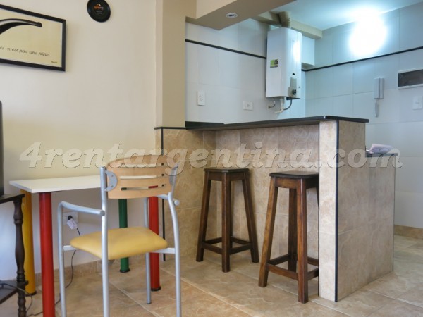 Apartamento Amoblado en San Juan y Tacuari I, San Telmo