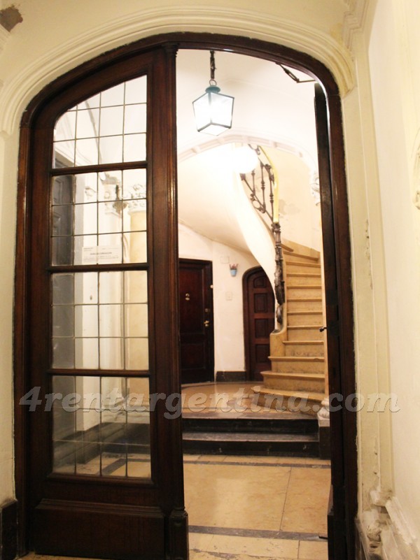 Ayacucho and Santa Fe: Furnished apartment in Recoleta