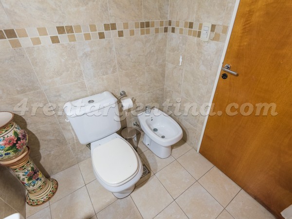 Corrientes and Lambare II: Furnished apartment in Almagro
