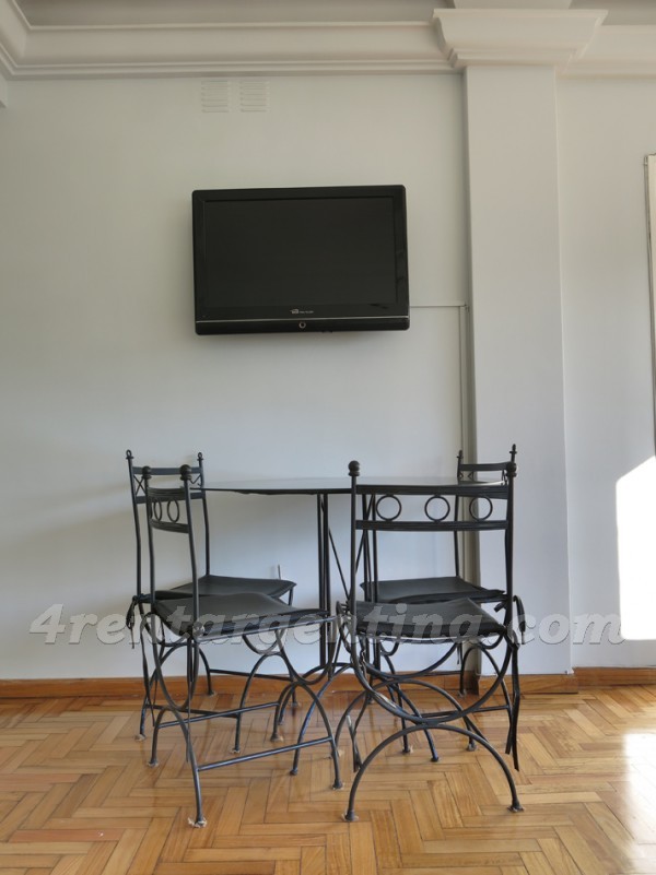Juncal and Salguero: Furnished apartment in Palermo