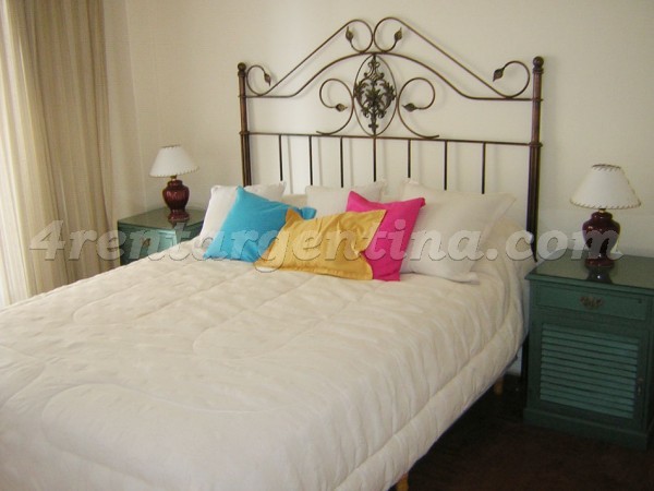 Rodriguez Pea and Cordoba: Furnished apartment in Downtown